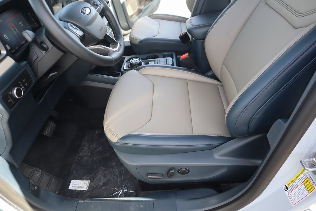 New 2026 Ford Maverick Lariat image 12