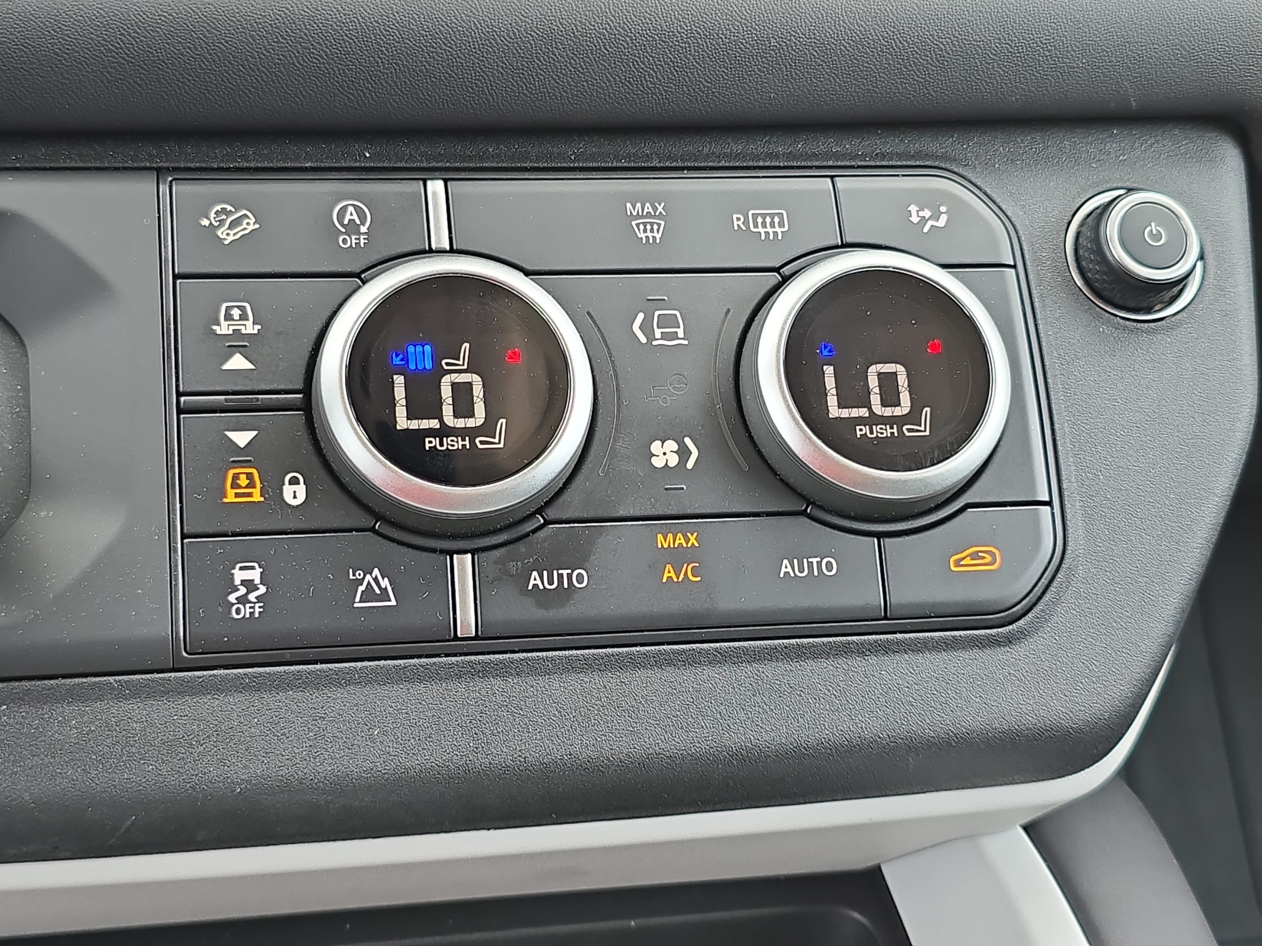 Certified 2025 Land Rover Defender 110 S AWD/4WD image 23