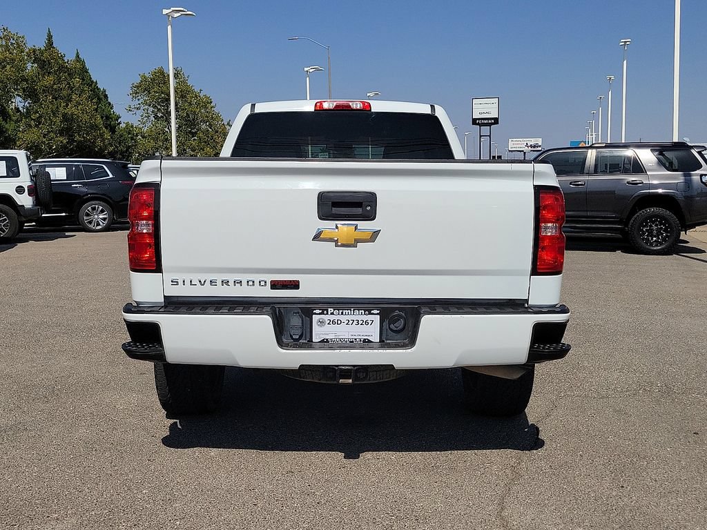 Used 2018 Chevrolet Silverado 1500 Custom w/ Custom Value Package RWD image 11