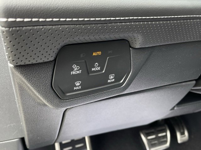 New 2025 Volkswagen Atlas Cross Sport SEL Premium R-Line image 10