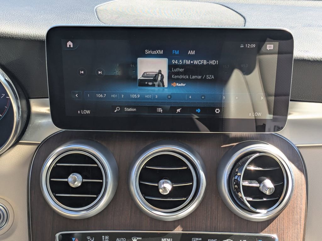 Certified 2022 Mercedes-Benz GLC 300 4MATIC w/ Premium Package Lite image 5