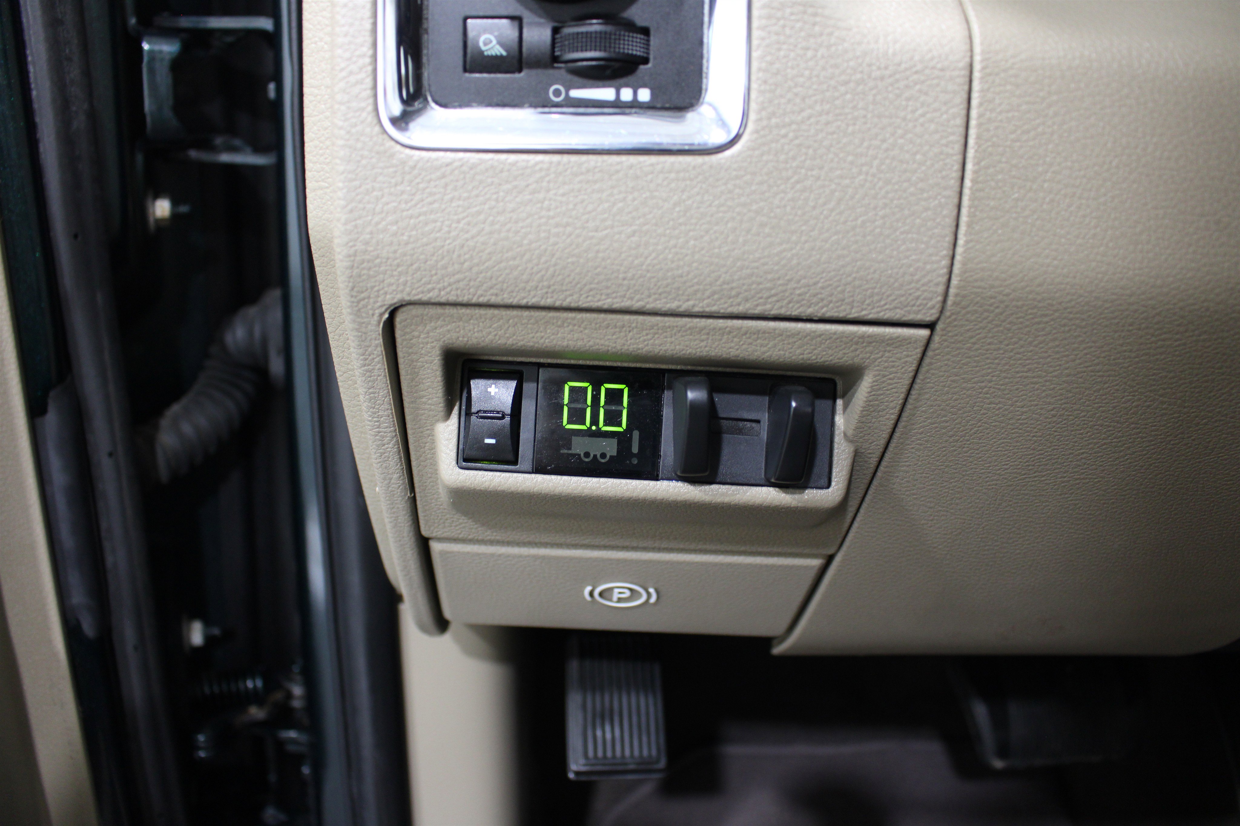 Used 2011 RAM 1500 Laramie RWD image 9