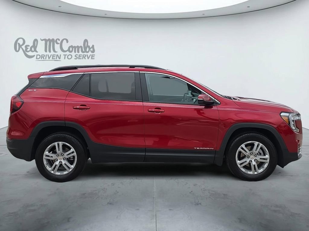 Used 2023 GMC Terrain SLE w/ Driver Convenience Package FWD image 6
