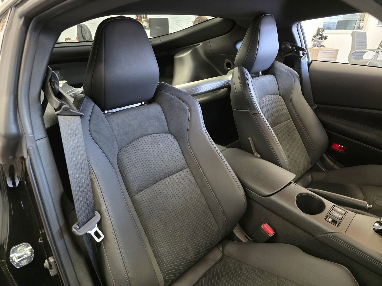 New 2025 Nissan Z Performance w/ Floor Mat Package image 11