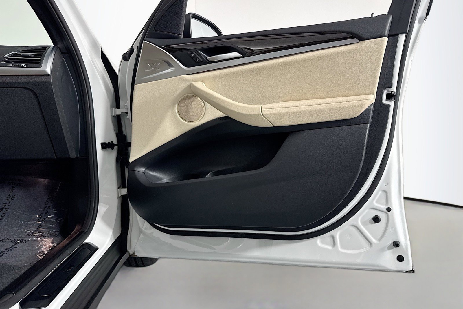 Used 2024 BMW X3 sDrive30i w/ Convenience Package image 24