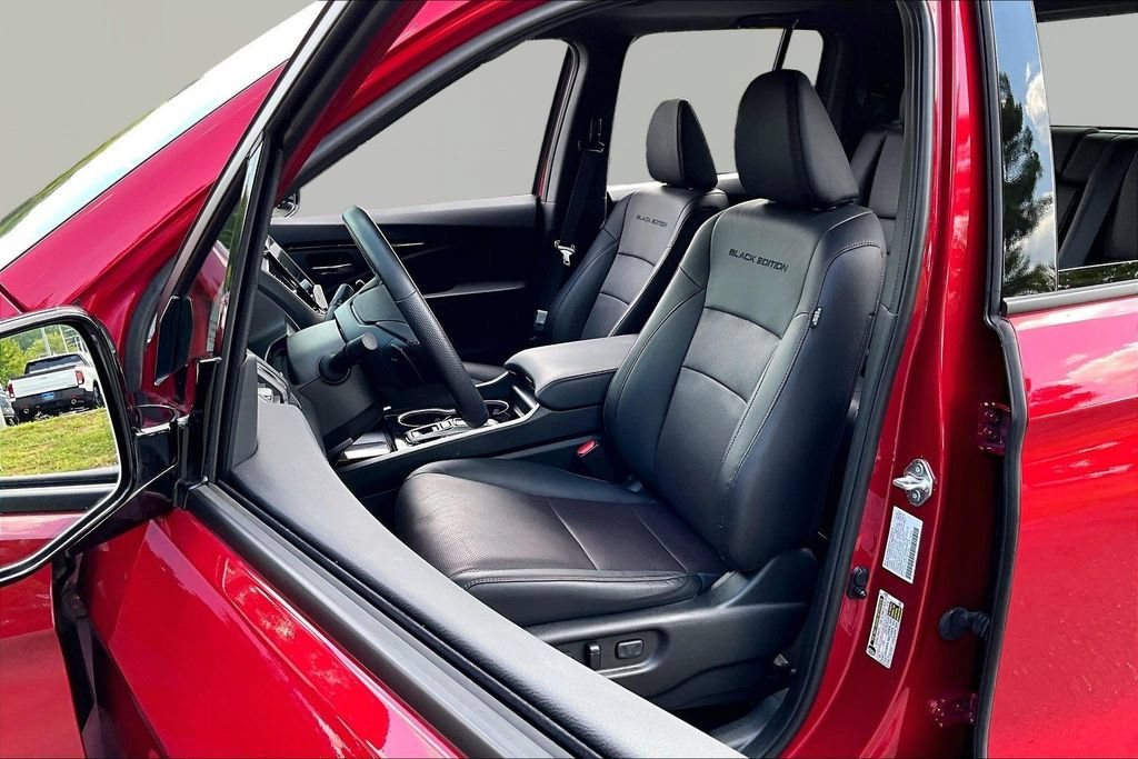 Certified 2025 Honda Ridgeline Black Edition image 15