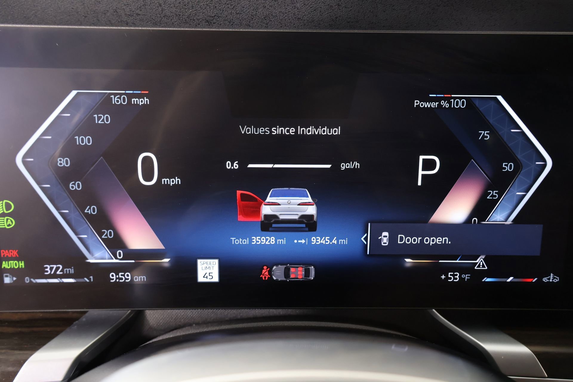 Used 2023 BMW 740i w/ Parking Assistance Package image 4