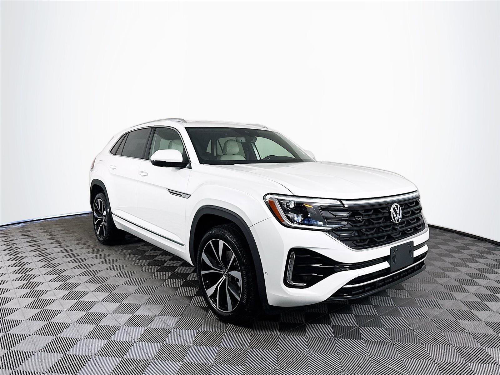 Used 2025 Volkswagen Atlas Cross Sport SEL Premium R-Line