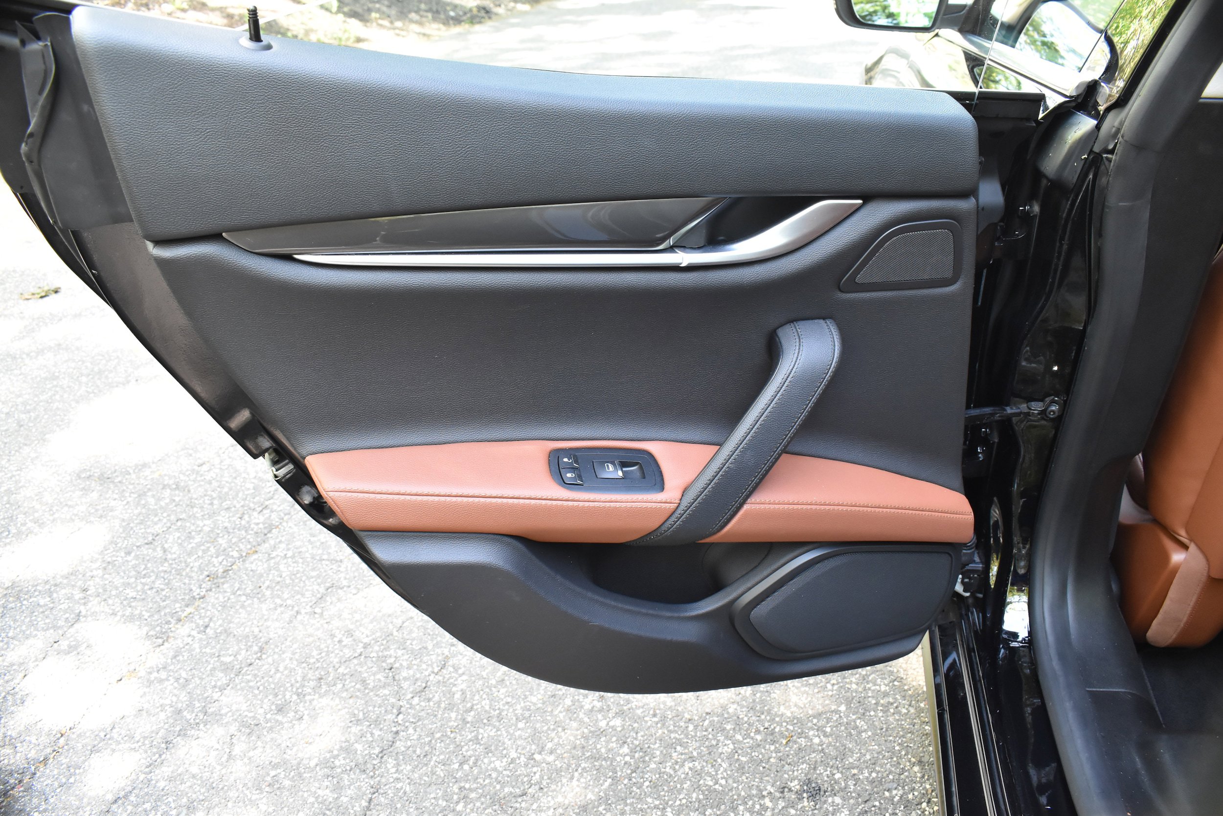Used 2020 Maserati Ghibli RWD image 25