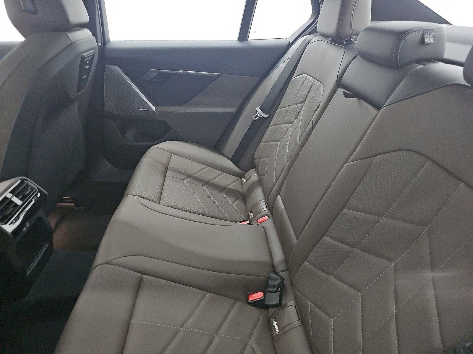 Certified 2025 BMW 530i image 13