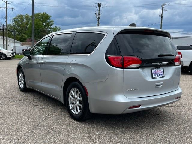 Used 2024 Chrysler Voyager LX FWD image 3