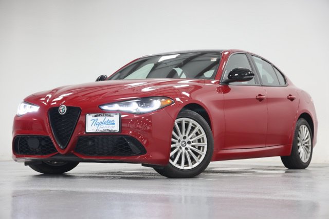 Used 2024 Alfa Romeo Giulia Sprint AWD/4WD image 8