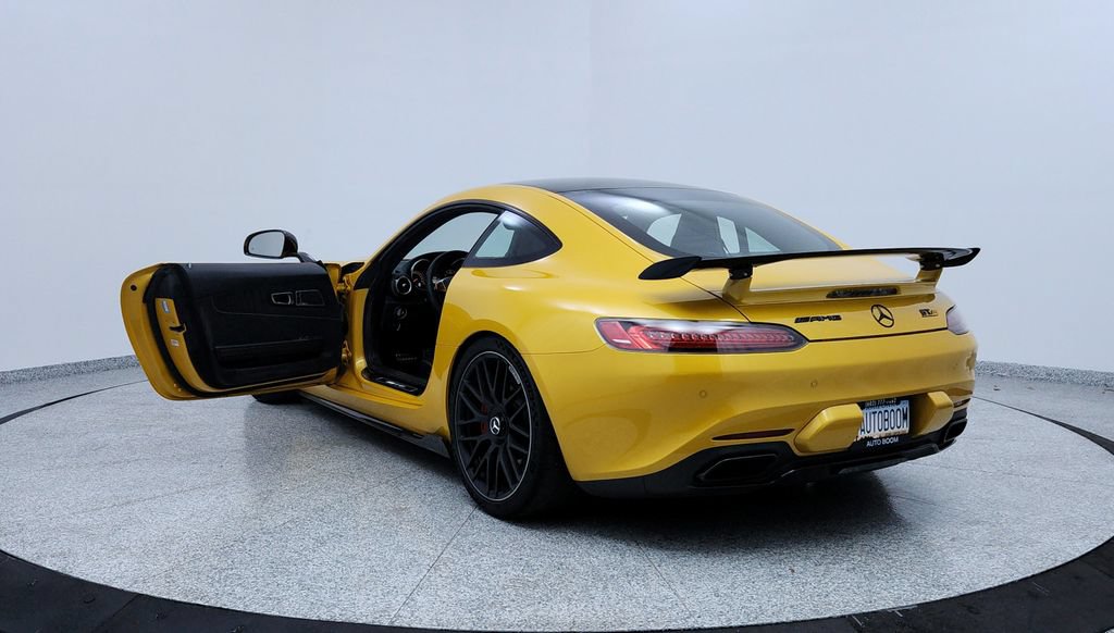 Used 2016 Mercedes-Benz AMG GT S w/ Exclusive Interior Package image 16