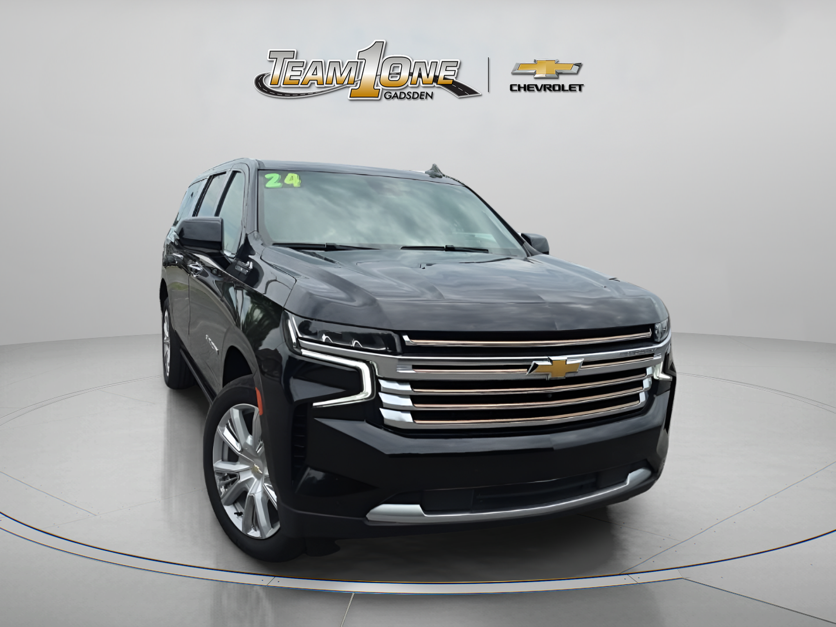 Used 2024 Chevrolet Suburban High Country RWD video 1