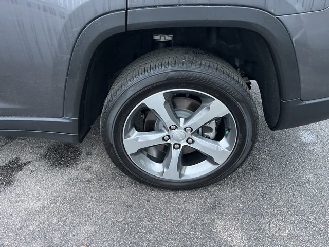 Used 2025 Jeep Grand Cherokee L Limited image 35