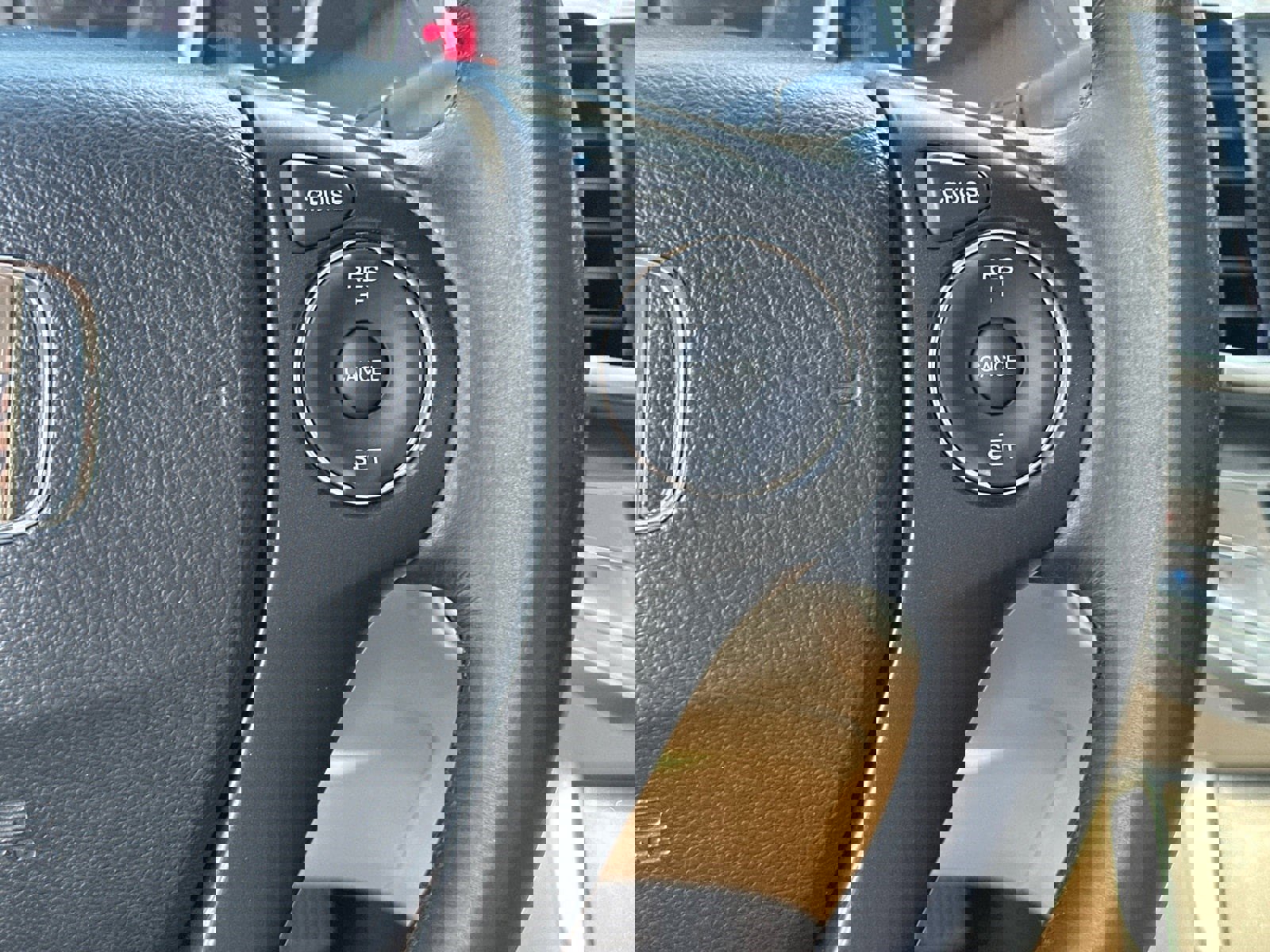 Used 2015 Honda Accord EX-L image 25