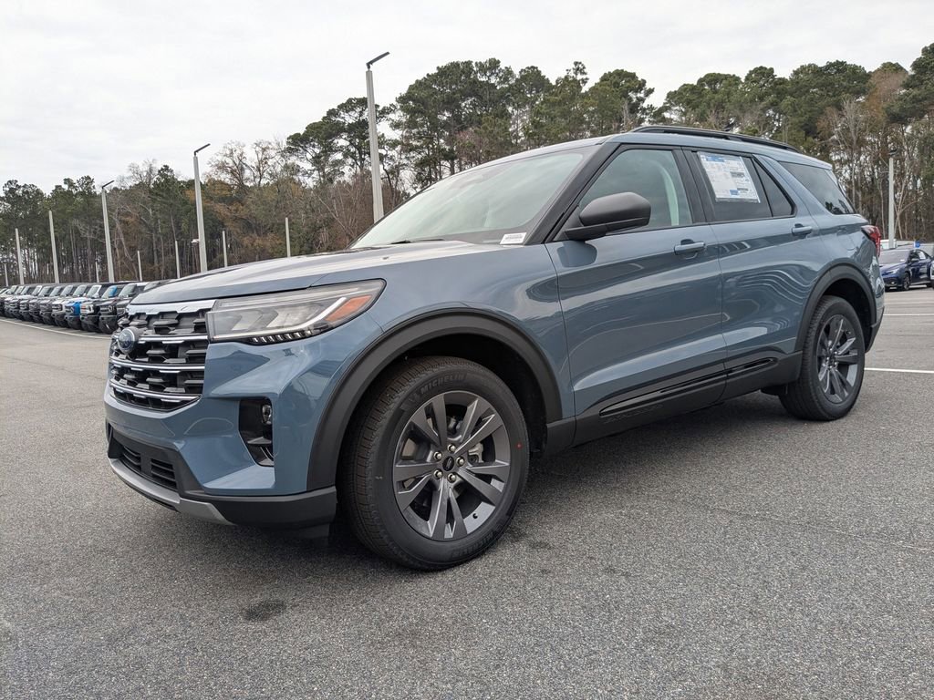 New 2026 Ford Explorer Active w/ Active Comfort Package image 8