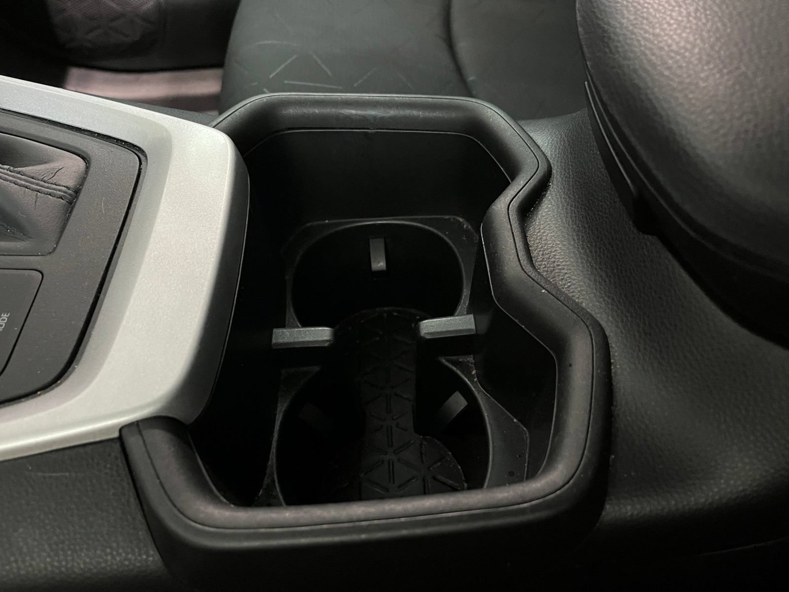 Used 2023 Toyota RAV4 XLE AWD/4WD image 25