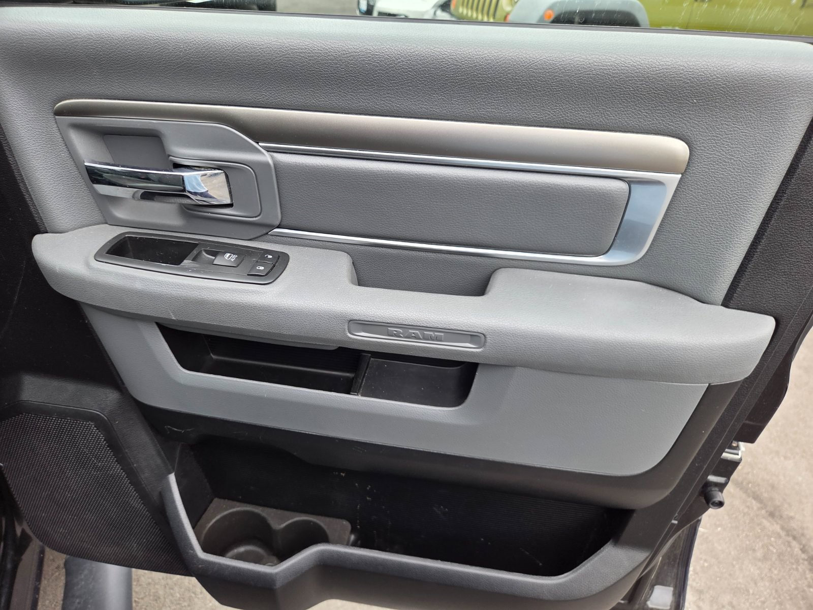 Used 2015 RAM 1500 Outdoorsman AWD/4WD image 13