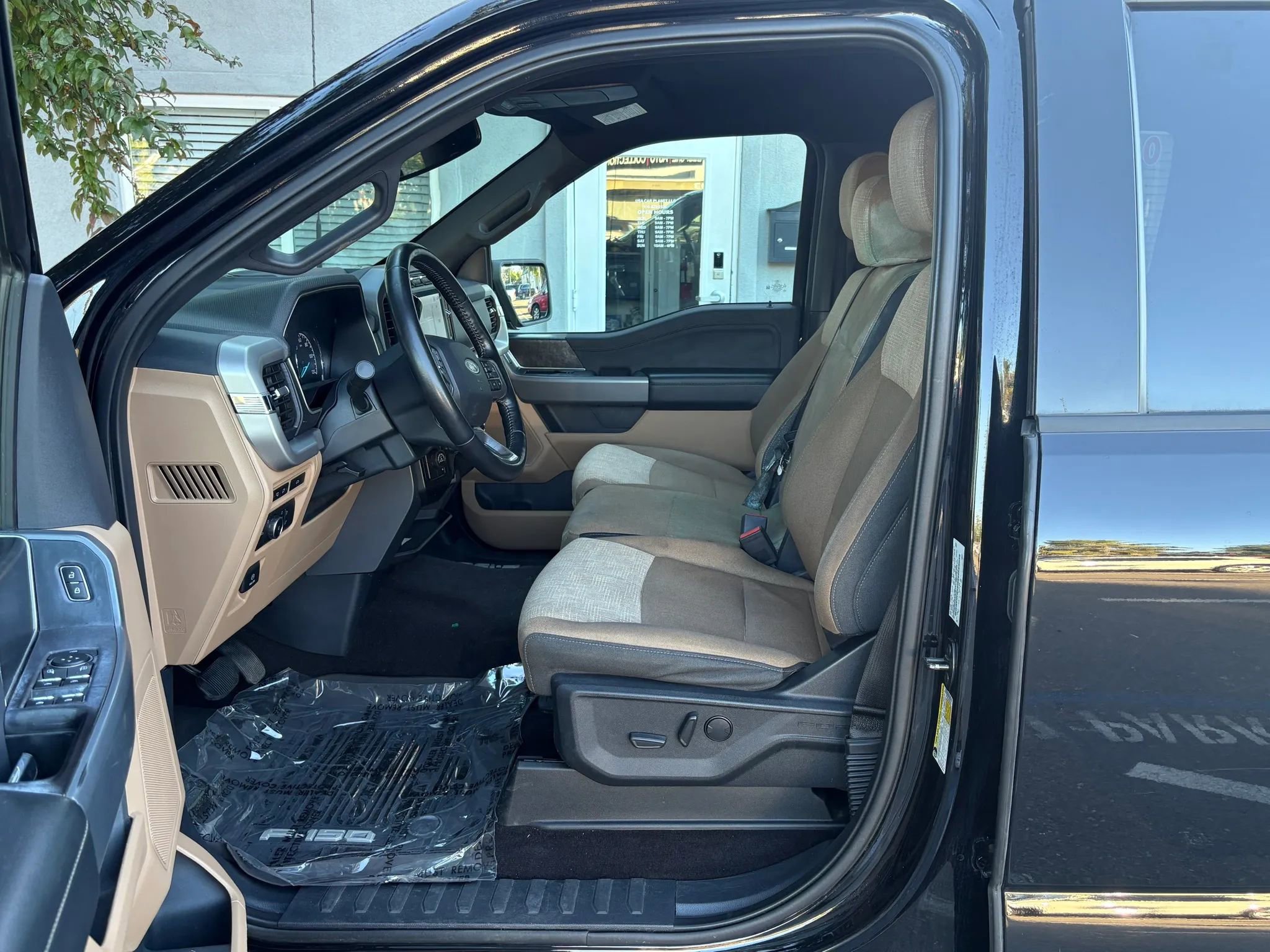 Used 2022 Ford F150 XLT w/ Equipment Group 302A High AWD/4WD image 9