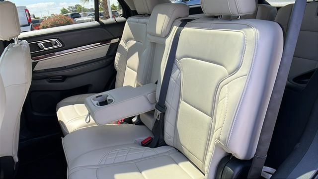 Used 2017 Ford Explorer Platinum AWD/4WD image 21