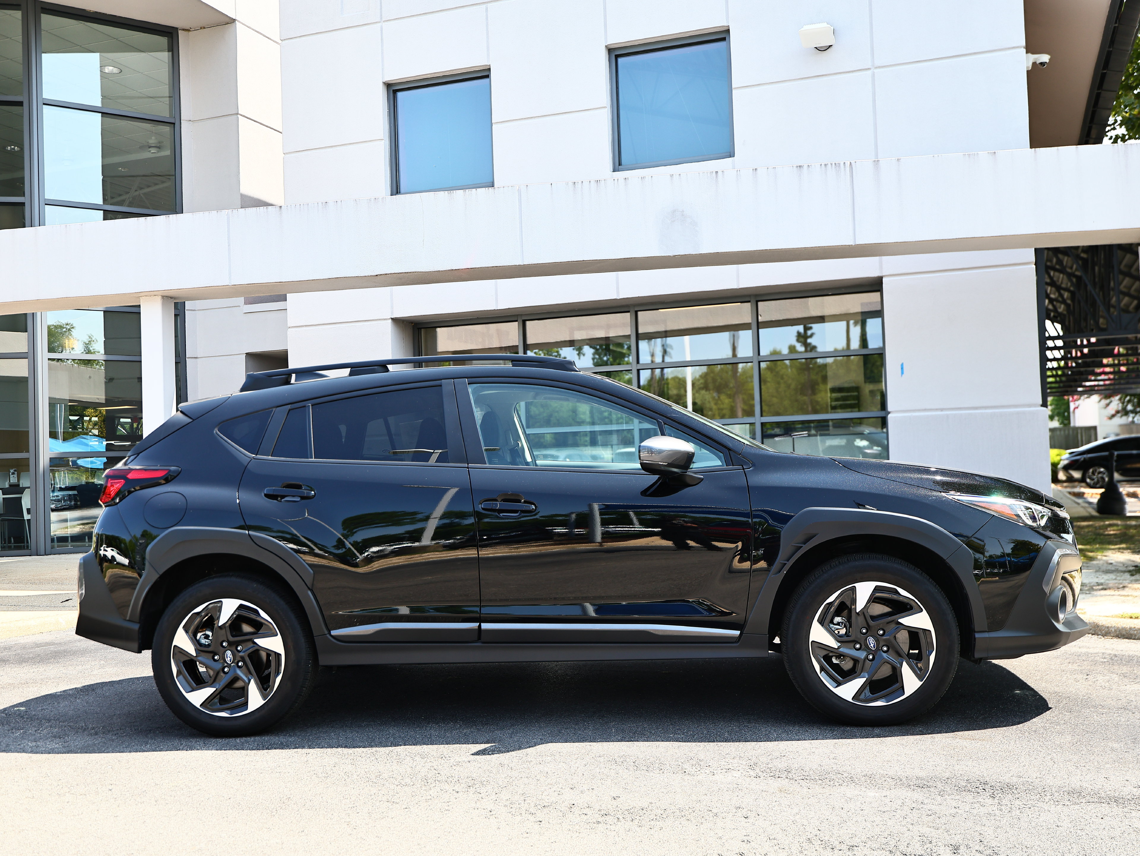 Used 2025 Subaru Crosstrek 2.5i Limited w/ Crosstrek Mirror Package AWD/4WD image 4