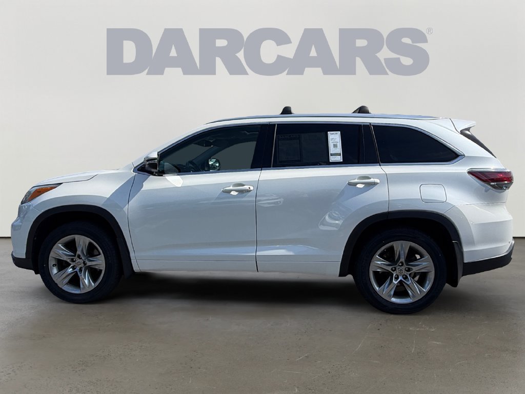 Used 2015 Toyota Highlander Limited w/ Driver Technology Package AWD/4WD image 4