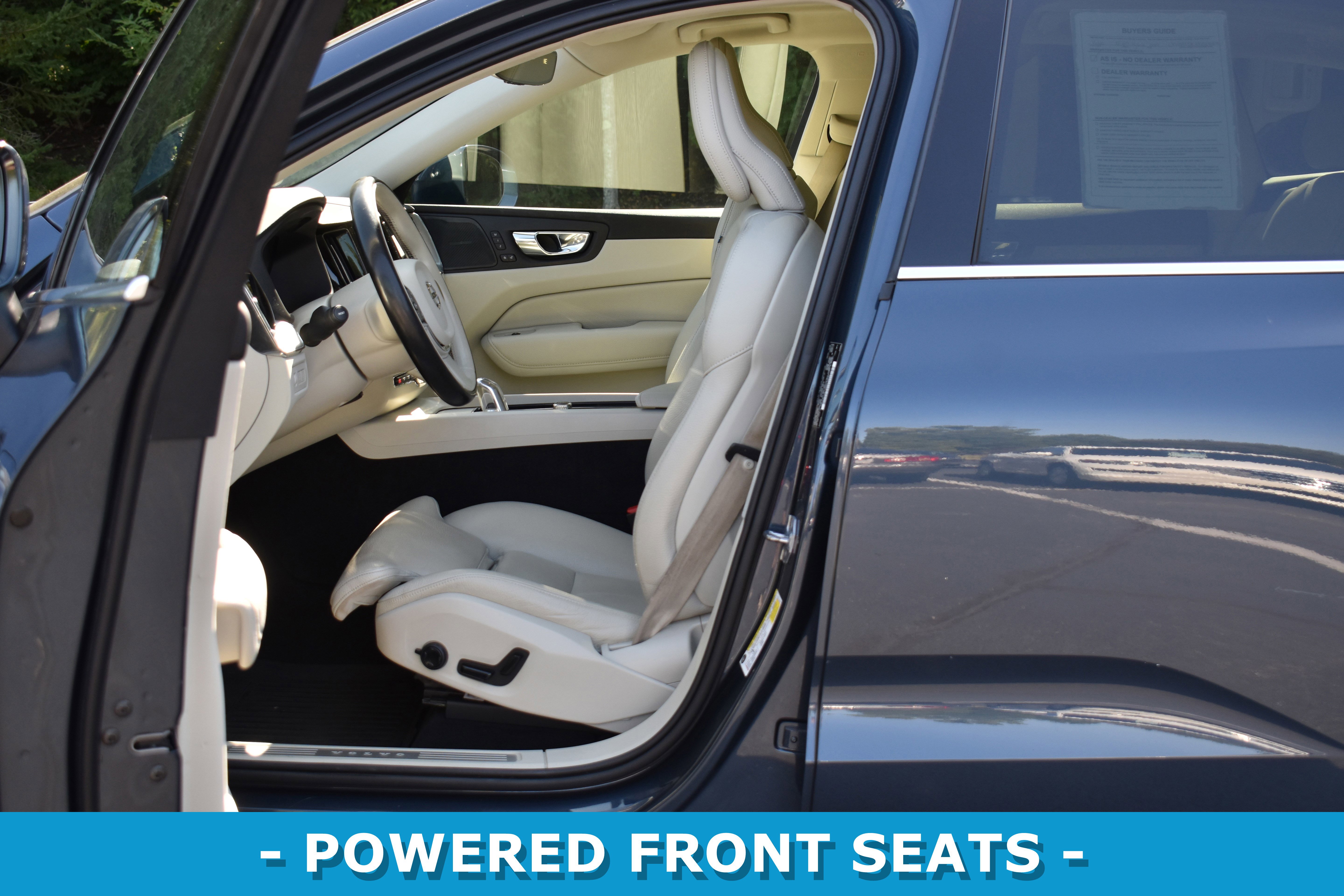 Used 2019 Volvo XC60 T8 Momentum w/ Advanced Package image 4