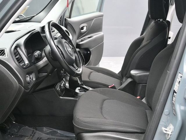 Used 2018 Jeep Renegade Altitude image 17