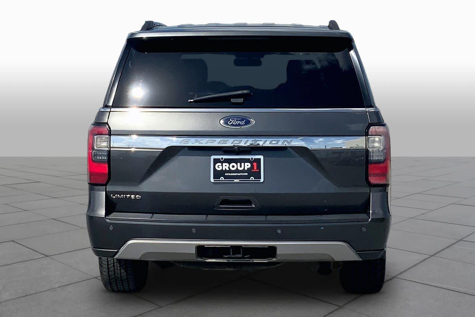 Used 2018 Ford Expedition Limited RWD image 5