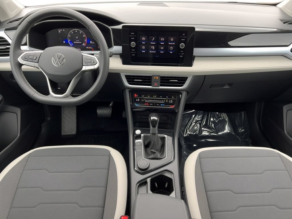 New 2026 Volkswagen Taos SE AWD/4WD image 5