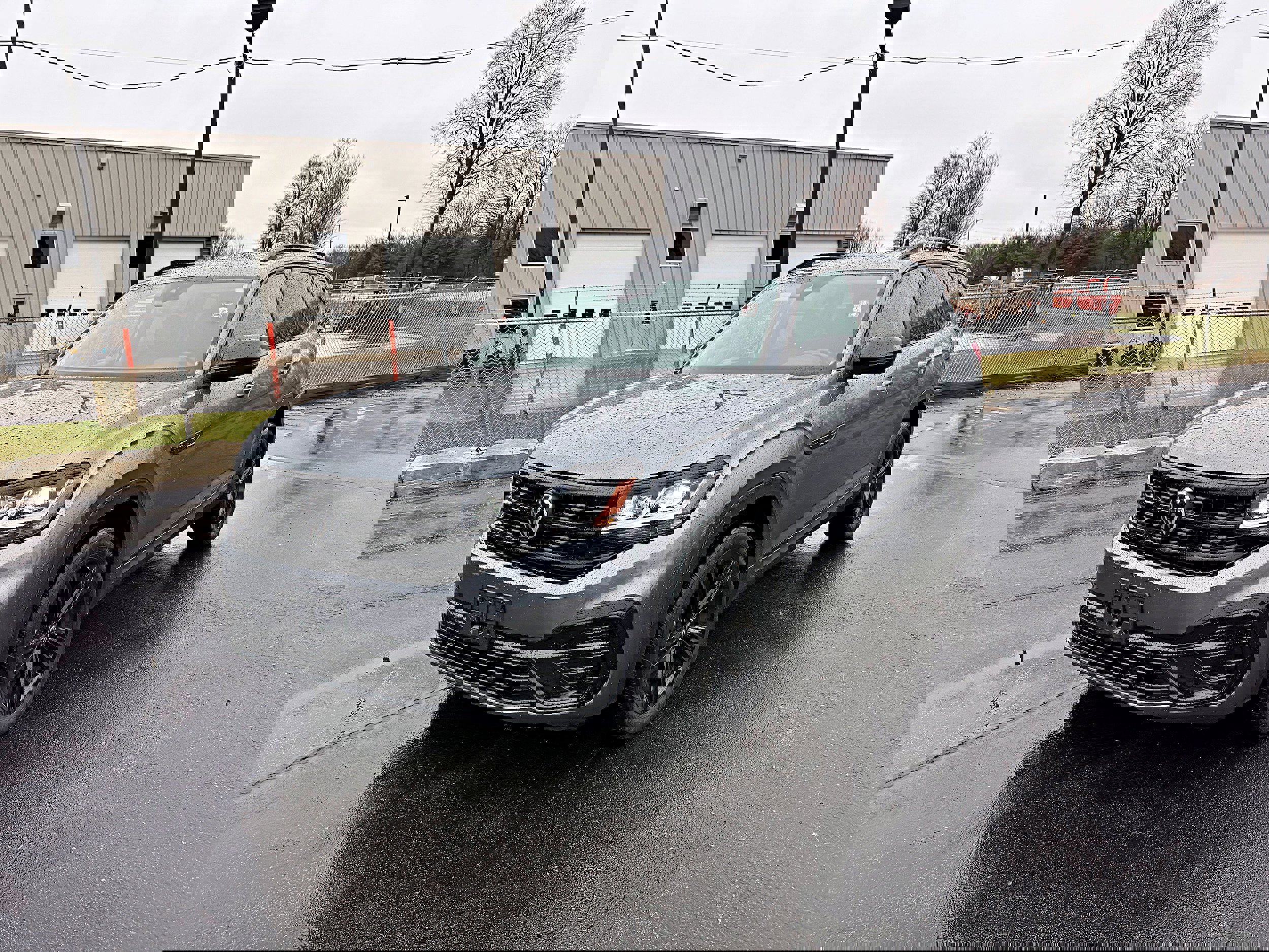 Used 2023 Volkswagen Atlas SEL R-Line image 5