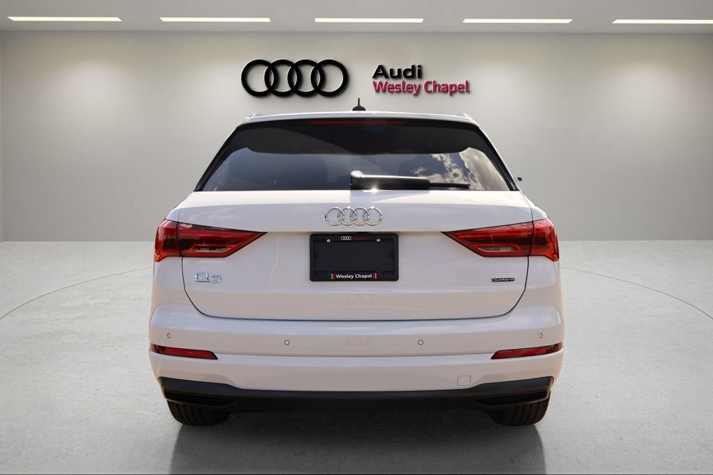 Used 2023 Audi Q3 2.0T Premium w/ Convenience Package image 4