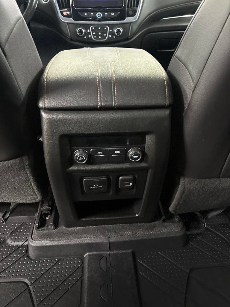 Used 2020 Chevrolet Traverse RS FWD image 19