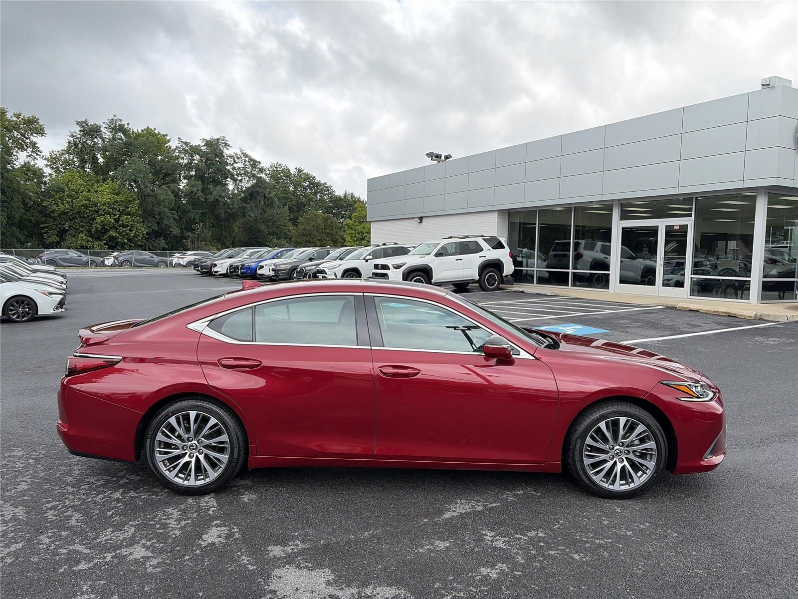 Certified 2021 Lexus ES 350 w/ Premium Package FWD image 7