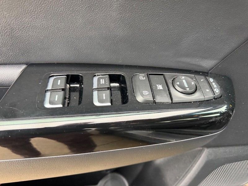 Used 2019 Kia Sportage EX image 17