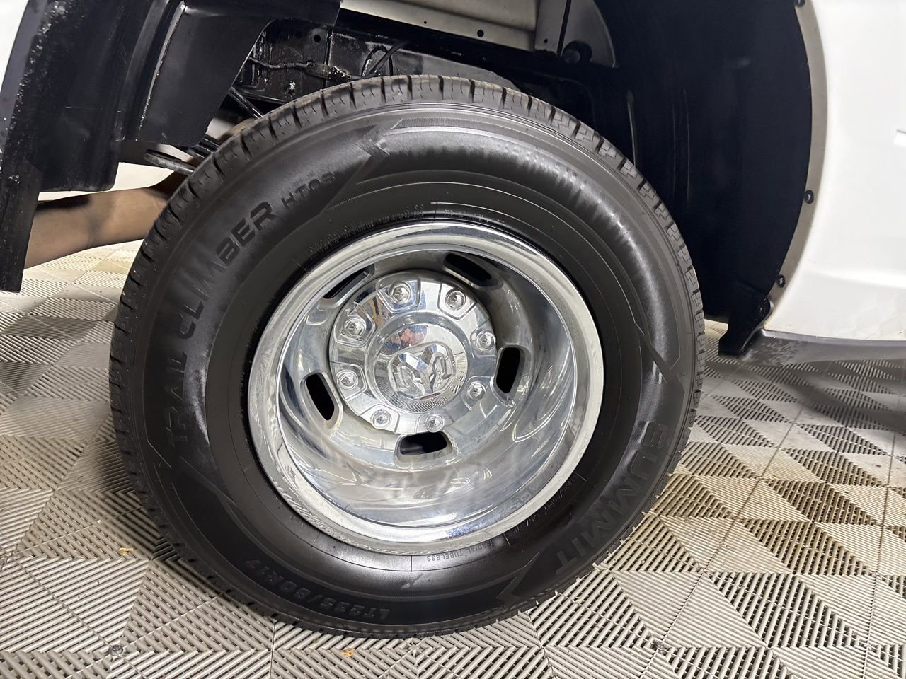 Used 2024 RAM 3500 Big Horn image 31