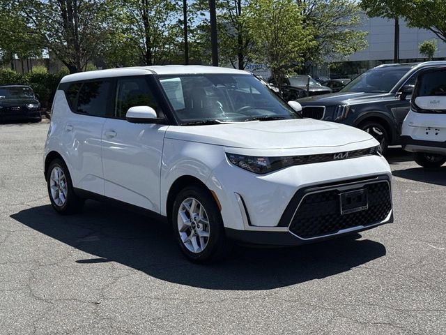Used 2025 Kia Soul LX w/ LX Technology Package