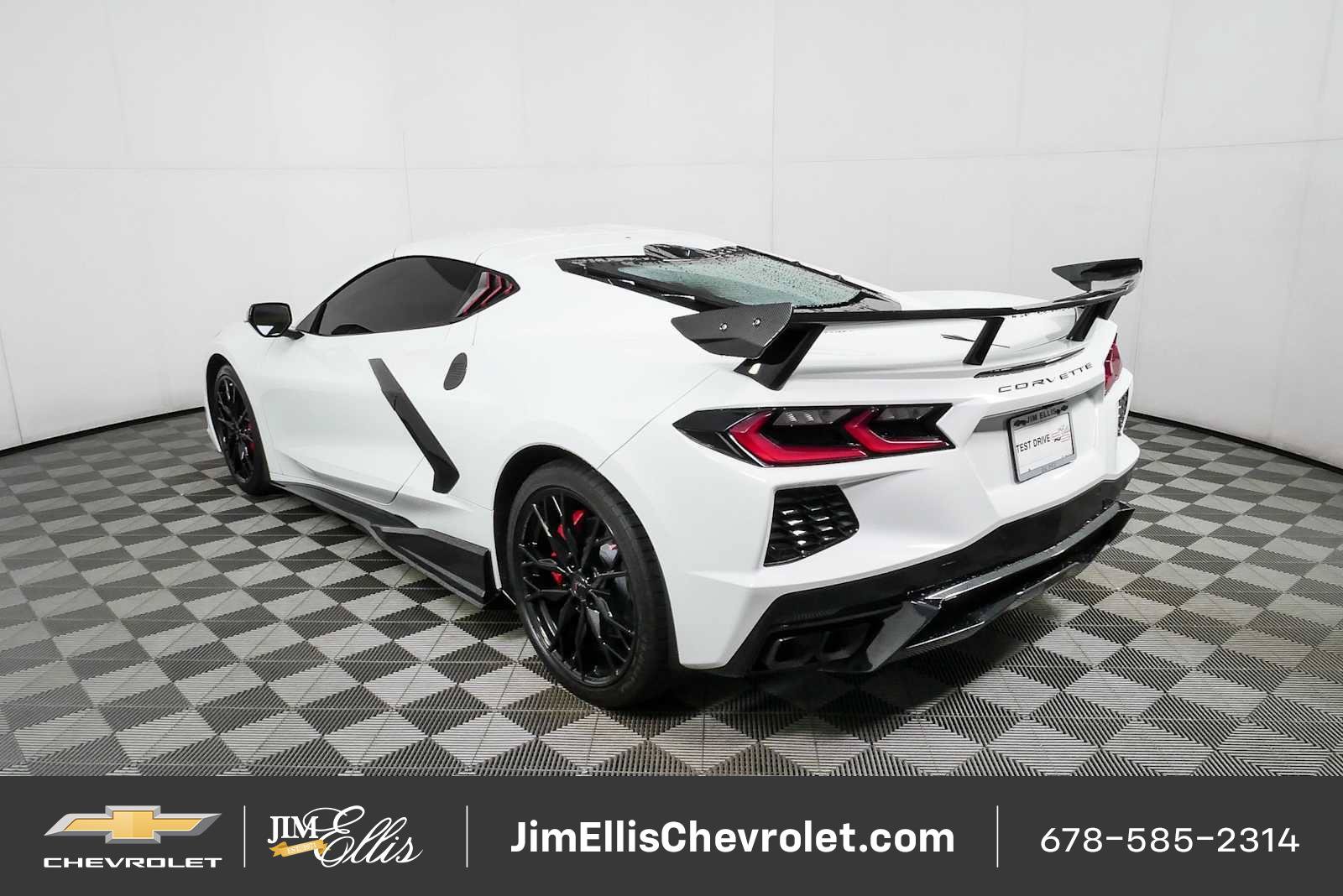 Certified 2024 Chevrolet Corvette Stingray Preferred Cpe w/ Stealth Interior Trim Package RWD image 23