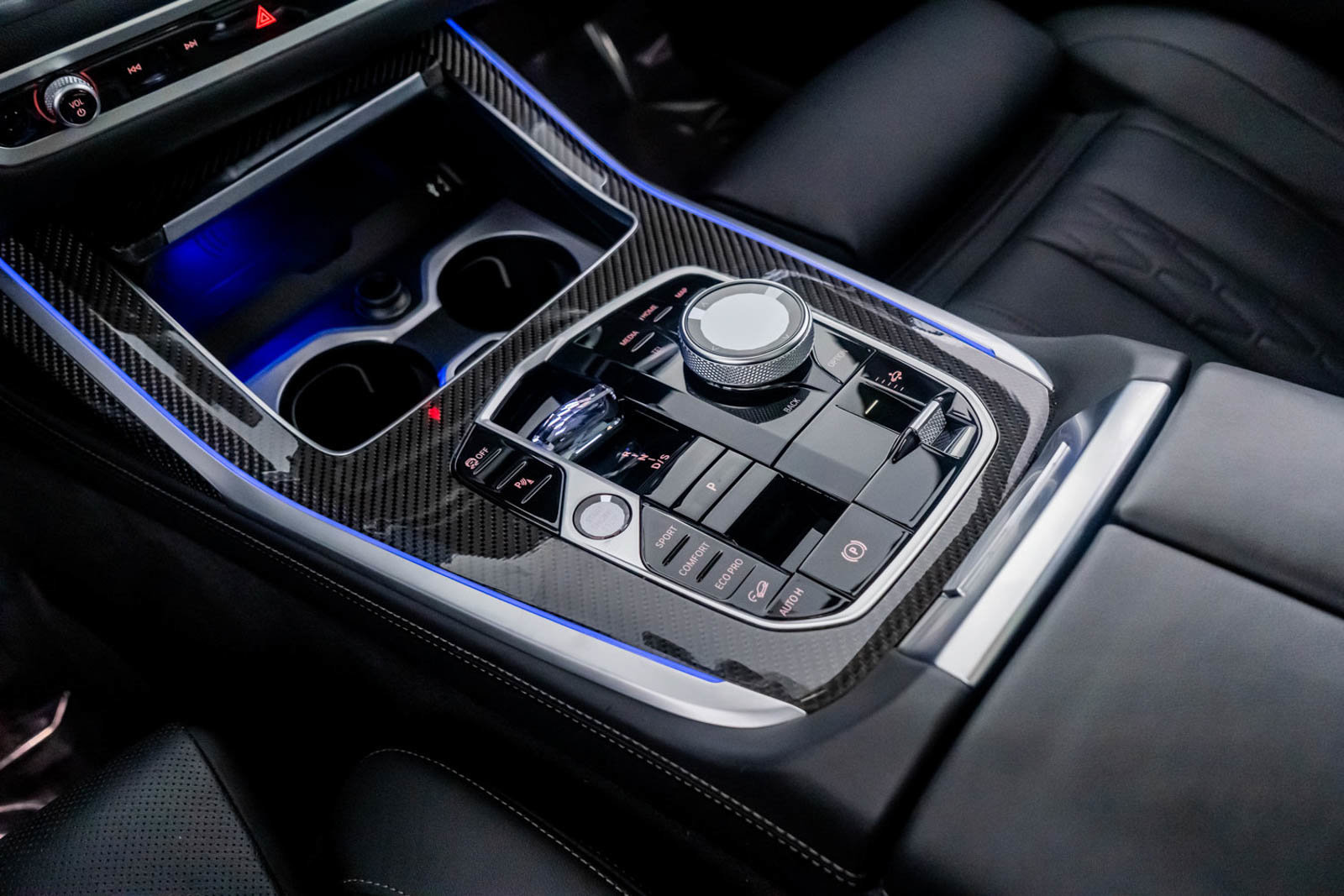 Used 2024 BMW X7 M60i w/ Premium Package image 37