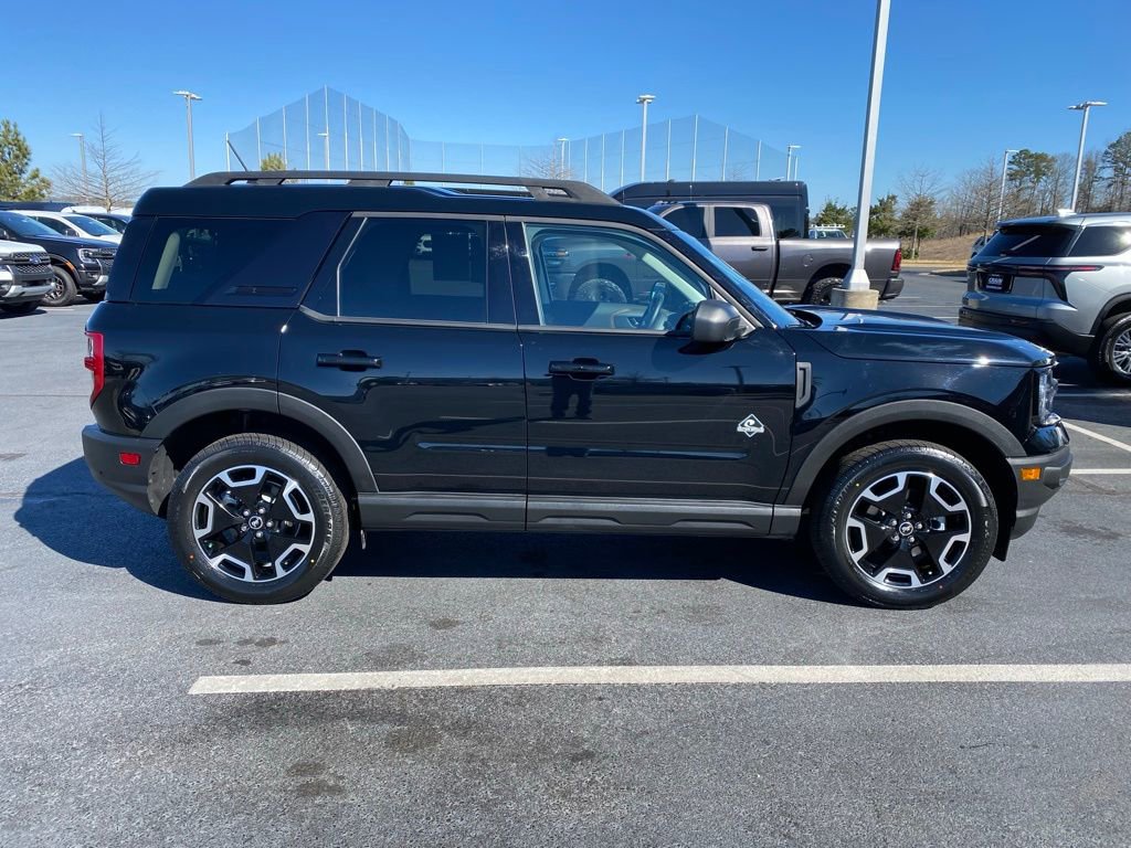 Used 2023 Ford Bronco Sport Outer Banks image 8