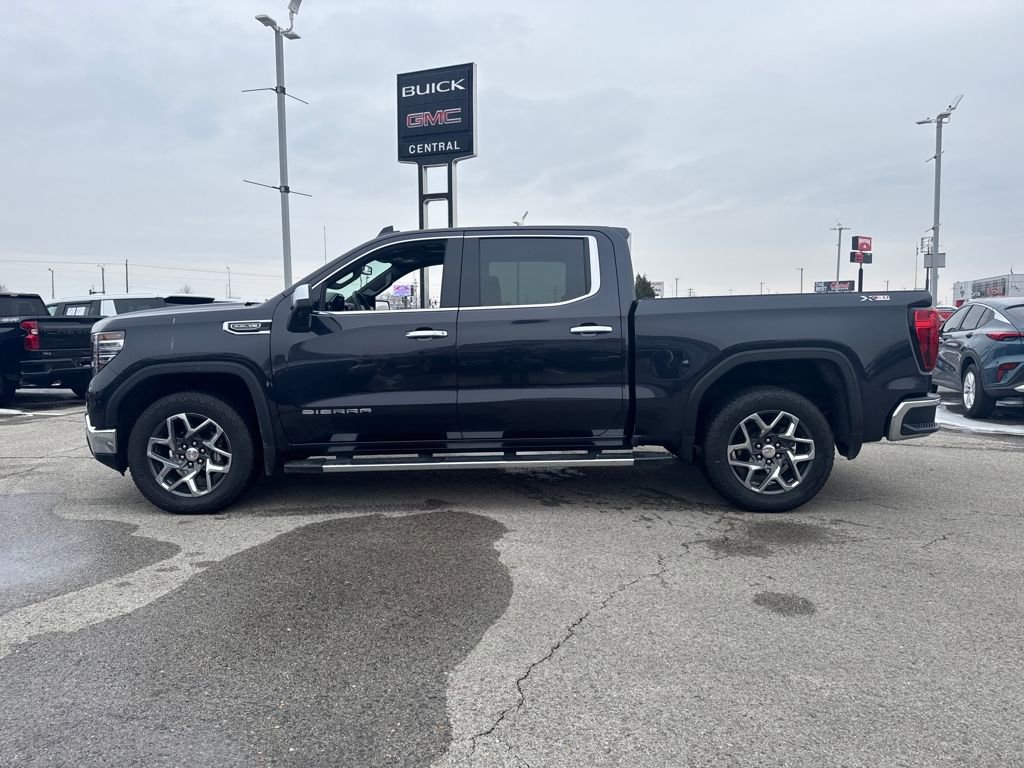 Used 2024 GMC Sierra 1500 SLT w/ SLT Premium Plus Package image 3