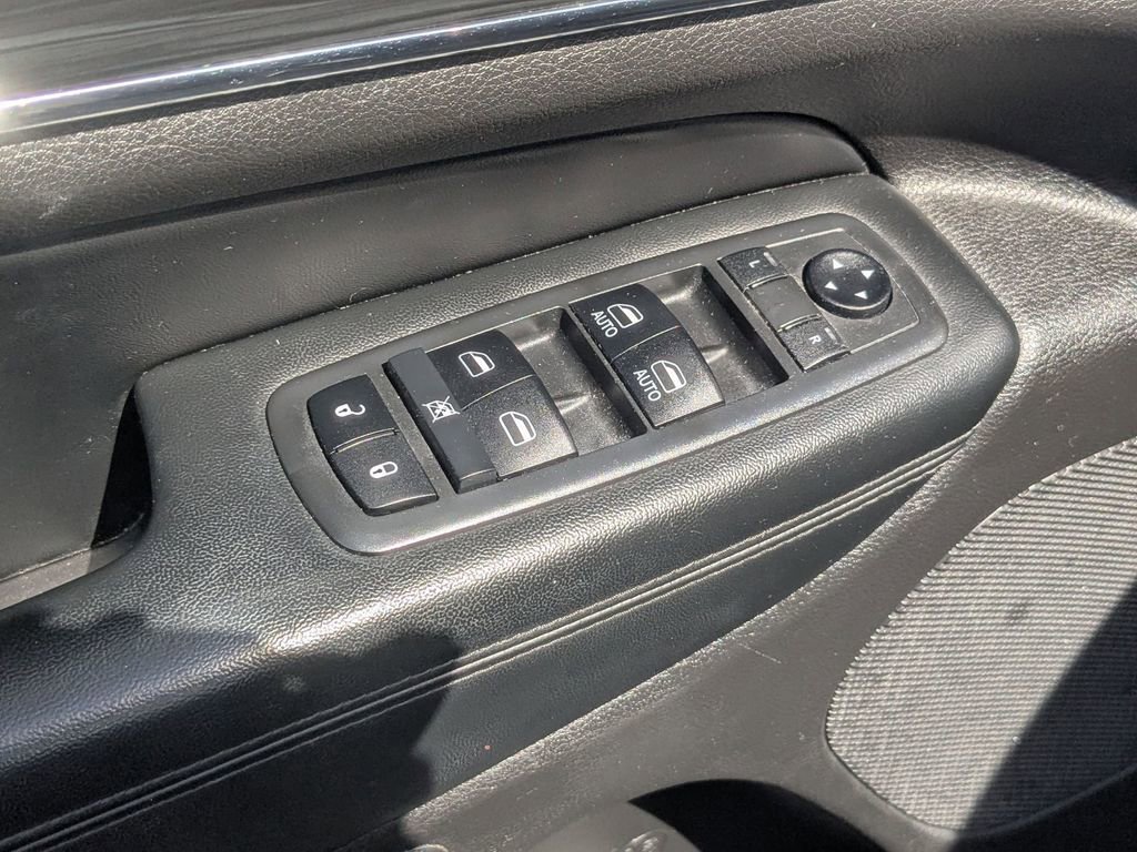Used 2019 Jeep Grand Cherokee Limited image 17
