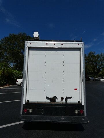 Used 2017 Chevrolet Express 3500 RWD image 29