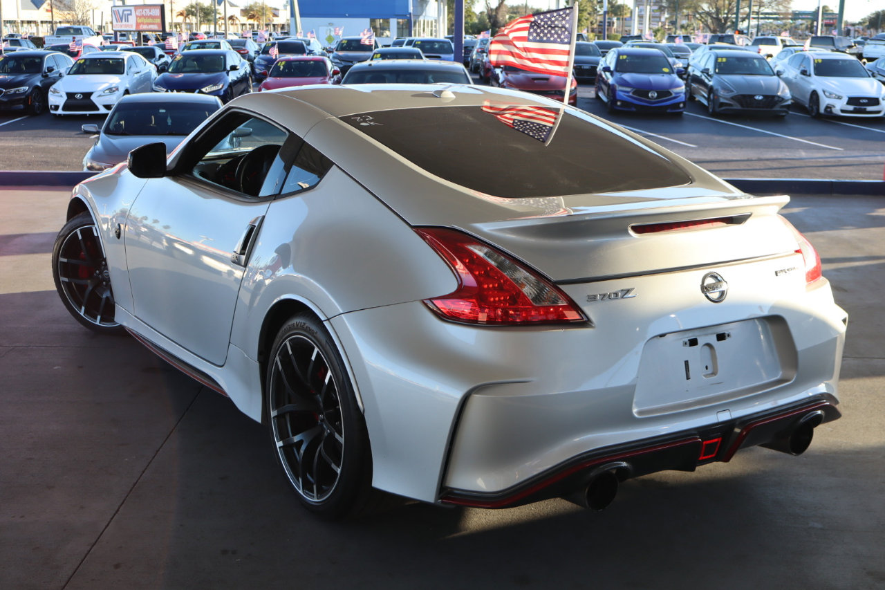 Used 2016 Nissan 370Z NISMO image 7