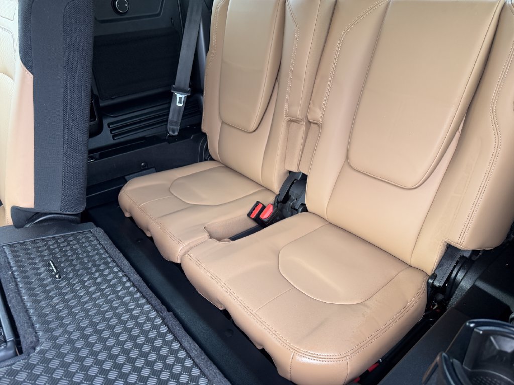 Used 2025 Land Rover Defender 110 X AWD/4WD image 20