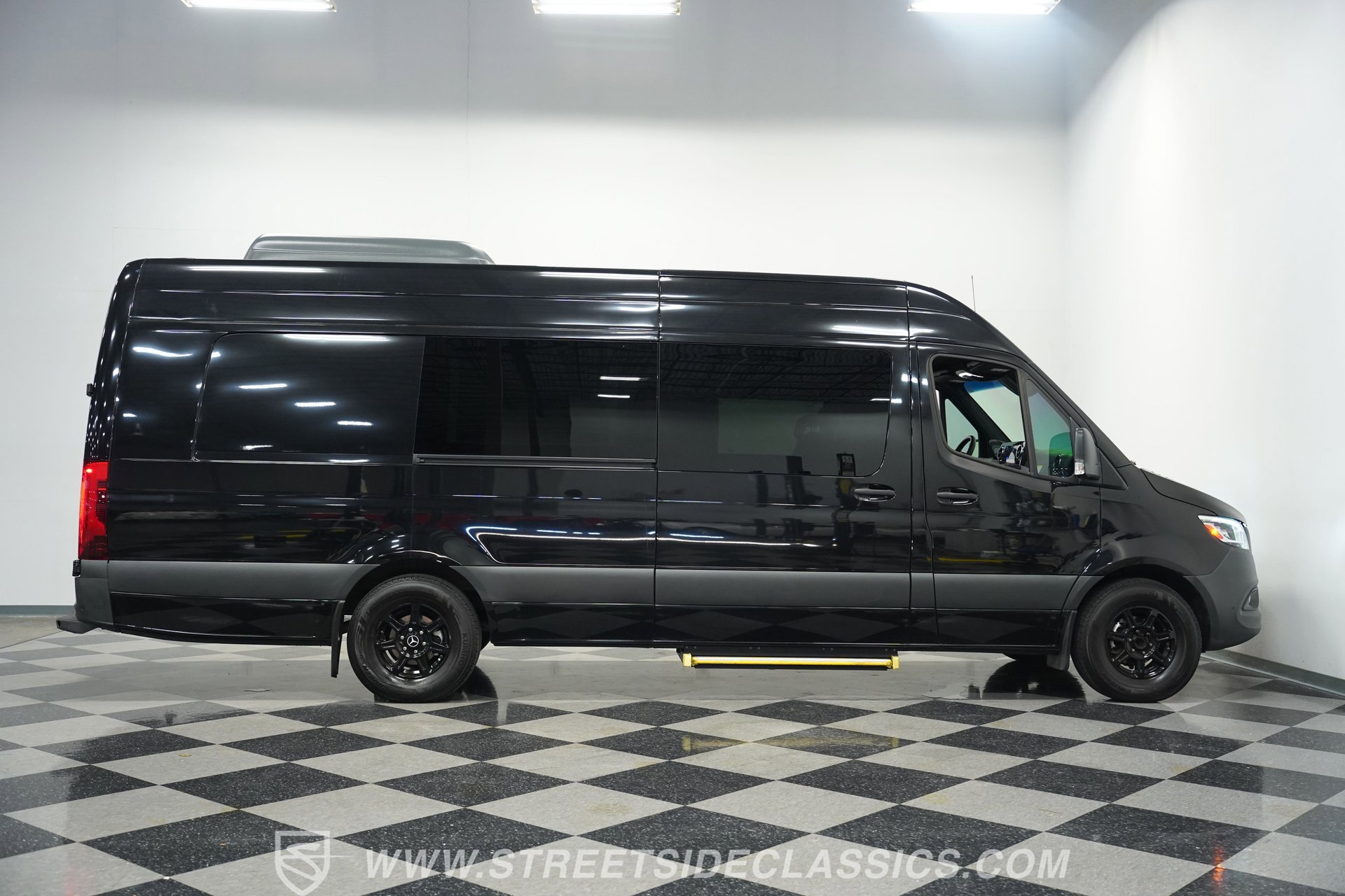 Used 2022 Mercedes-Benz Sprinter 2500 image 13