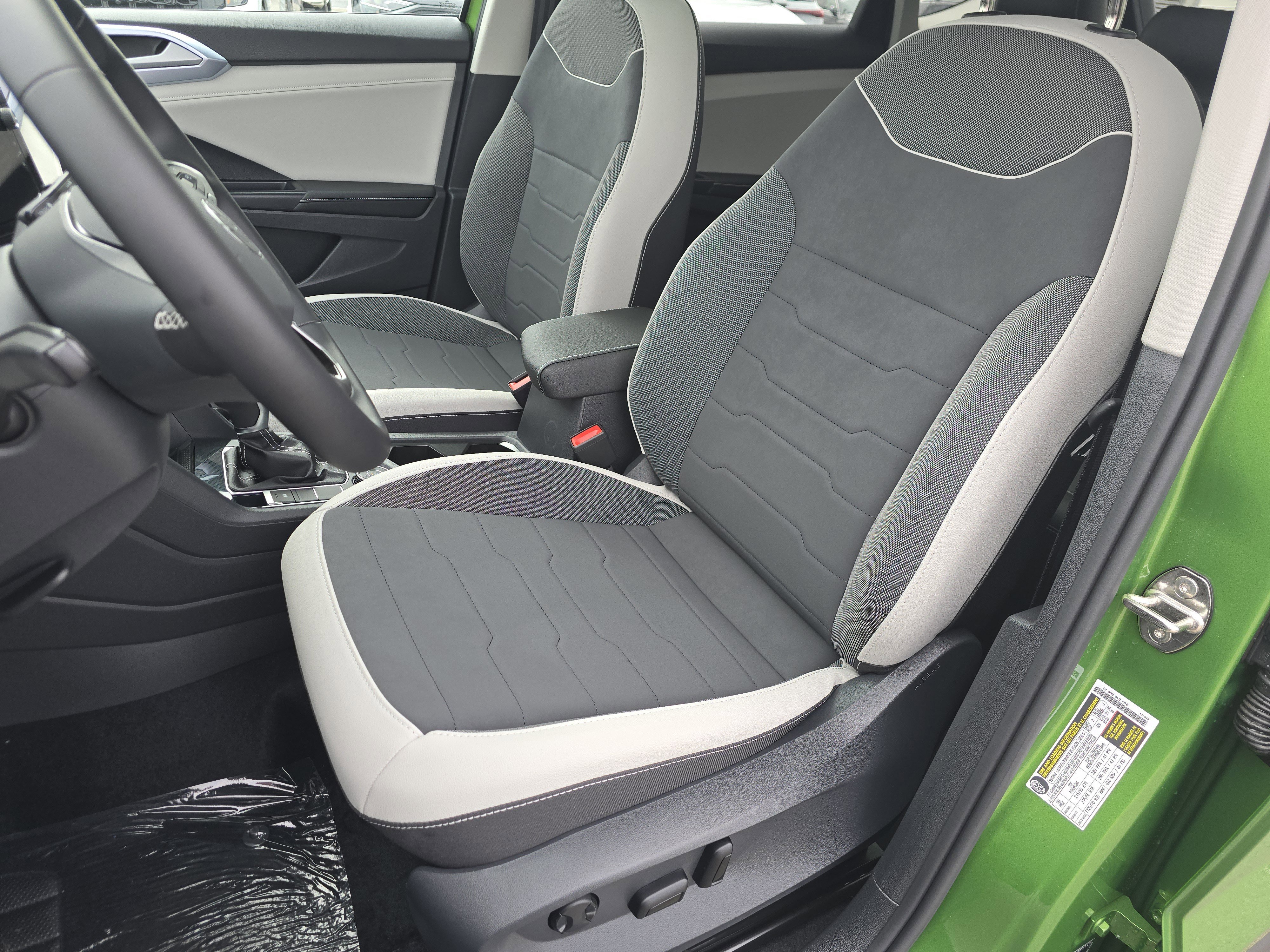 New 2026 Volkswagen Taos SE AWD/4WD image 21