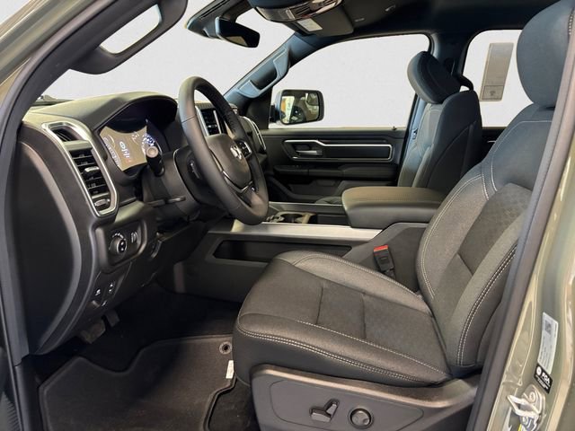 New 2026 RAM 1500 4x4 Crew Cab image 10