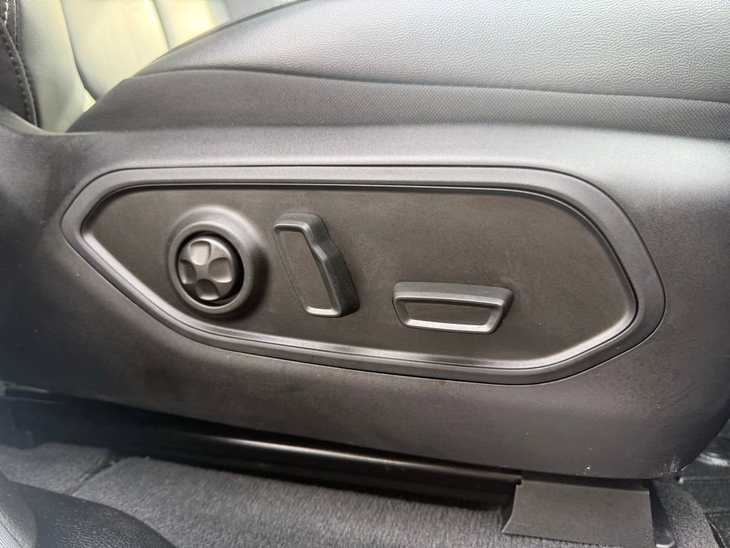 Used 2025 Jeep Grand Cherokee Limited image 60